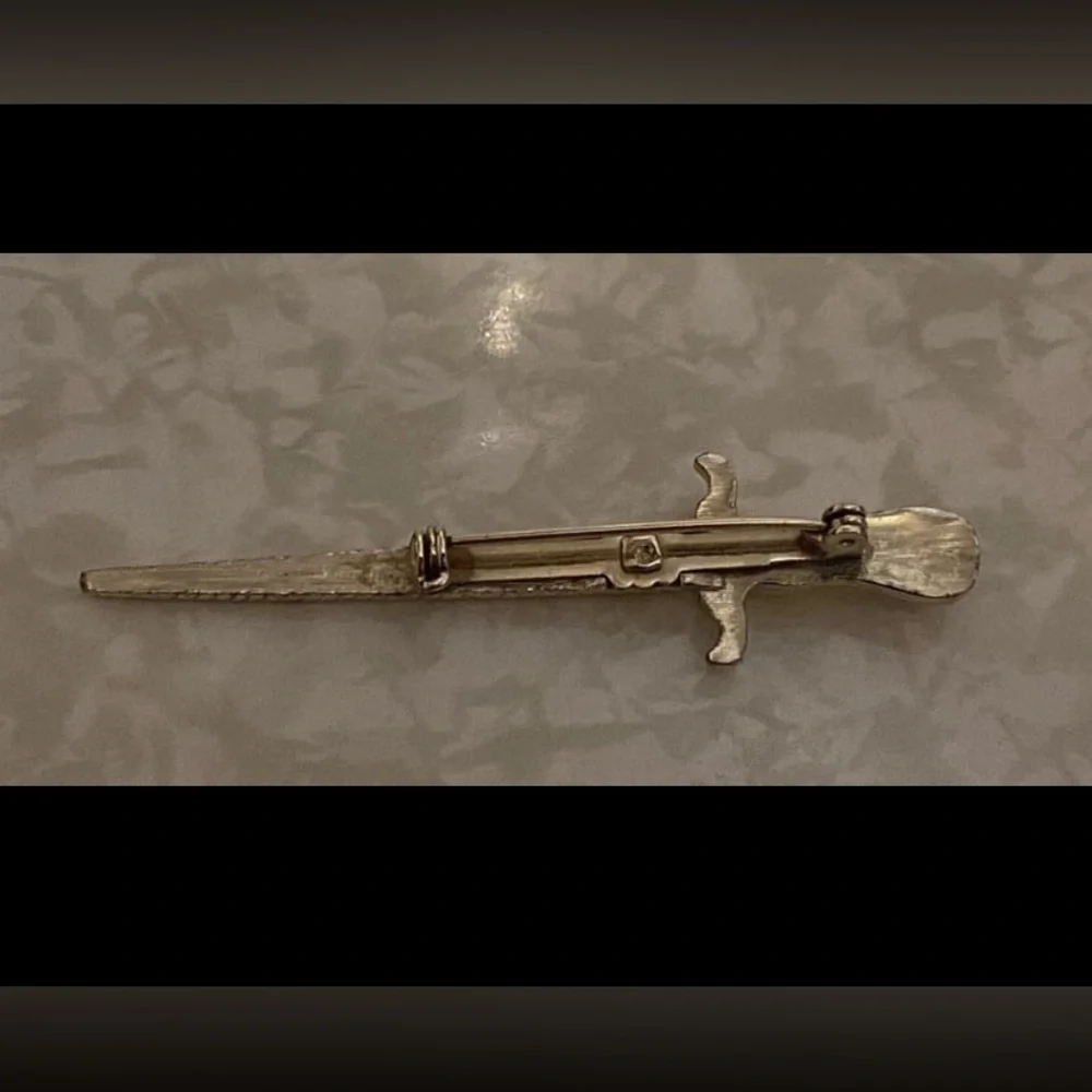 Vintage Silver Tone Sword Brooch #7568